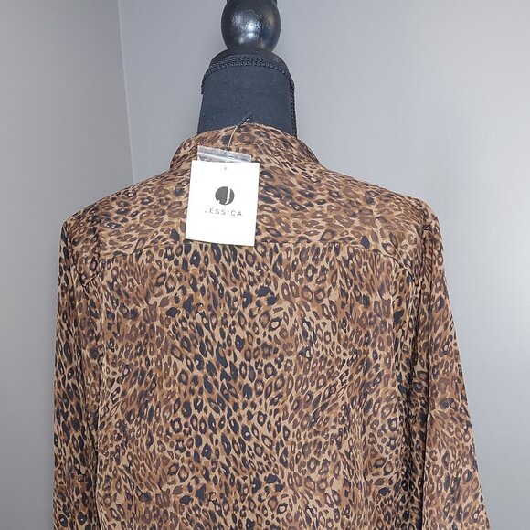 Leopard Blouse. Size Medium - Picture 2 of 2